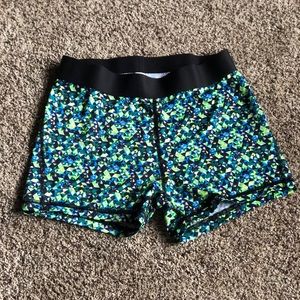 Hot short/mini short by Victoria Sport